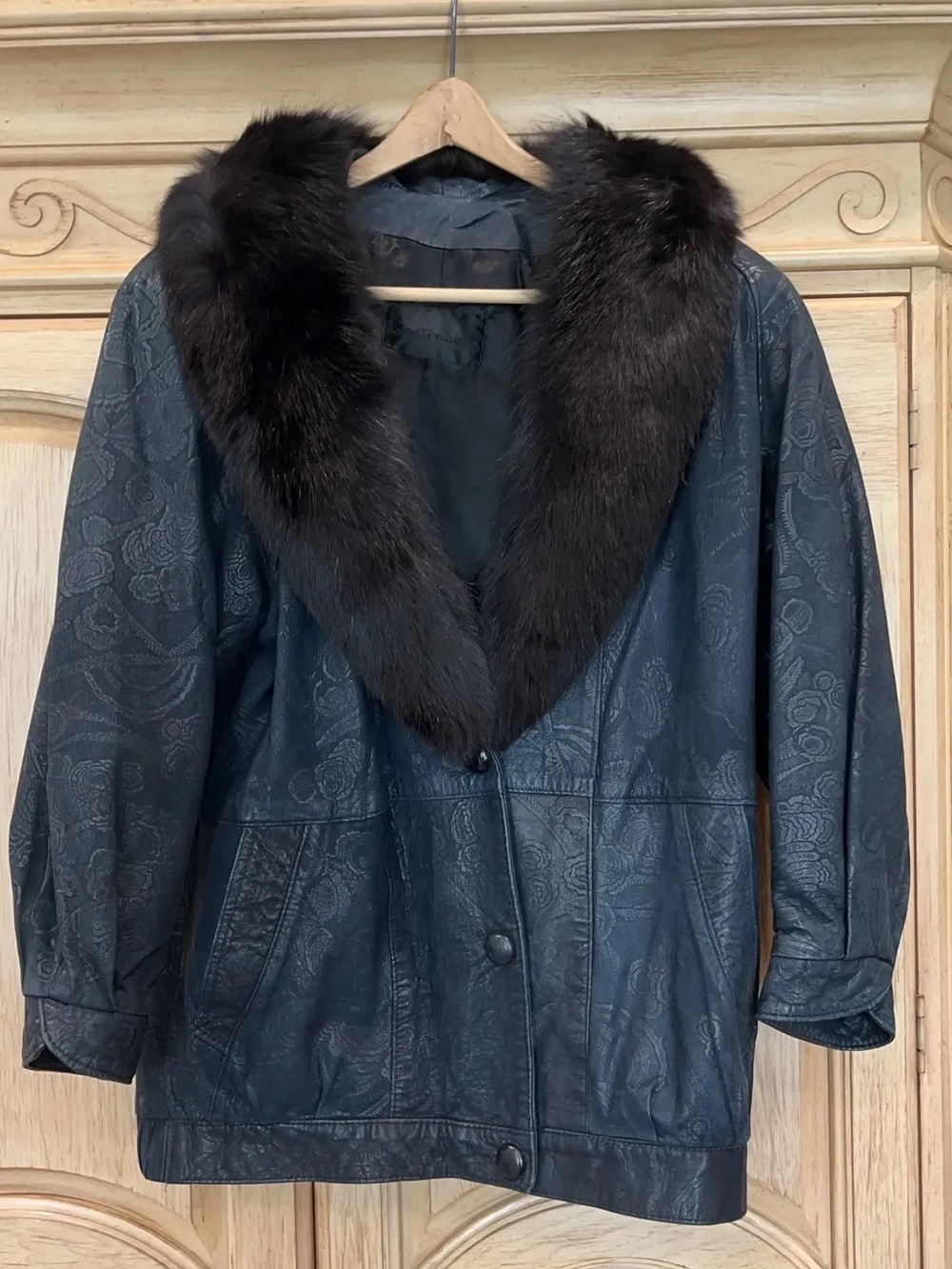 Vintage Gartenhaus Embossed Leather Jacket Large Faux ?? Fur Collar  Large